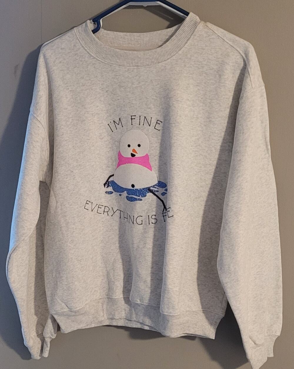 Women's gray sweater graphic print size small ny Fabletics